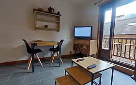 LUMINEUX 30 m avec BALCON- CENTRE VILLAGE